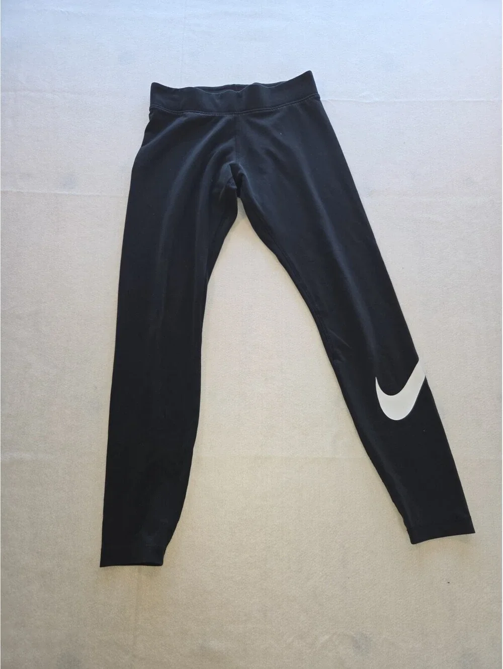 Nike Essential Leggings Women Medium Black Tight Fit High Rise CB1 0009